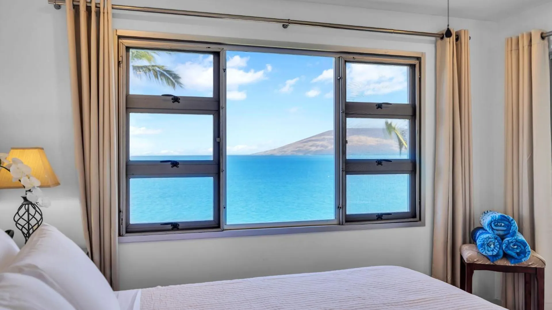 Watch Whales And Sunsets From Your Bed - Double Master Sunset Suite Kihei 0*,