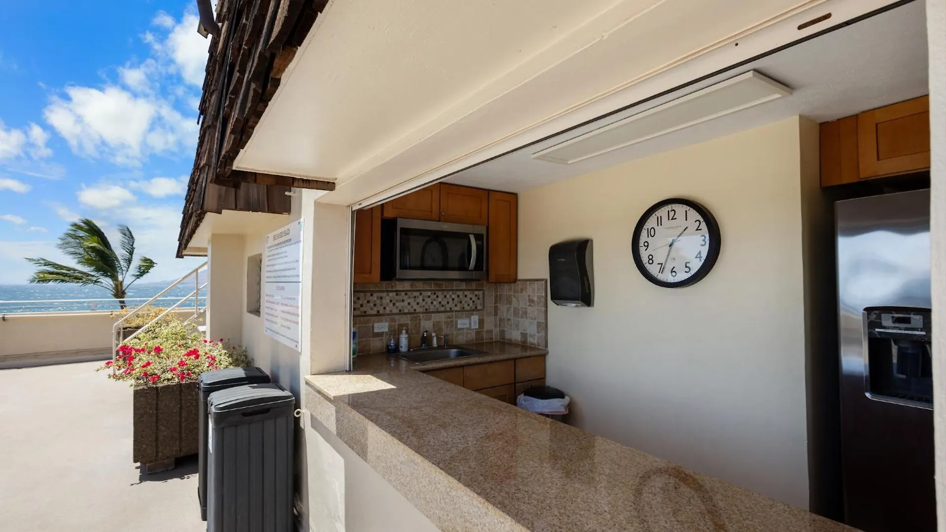 Watch Whales And Sunsets From Your Bed - Double Master Sunset Suite Kihei